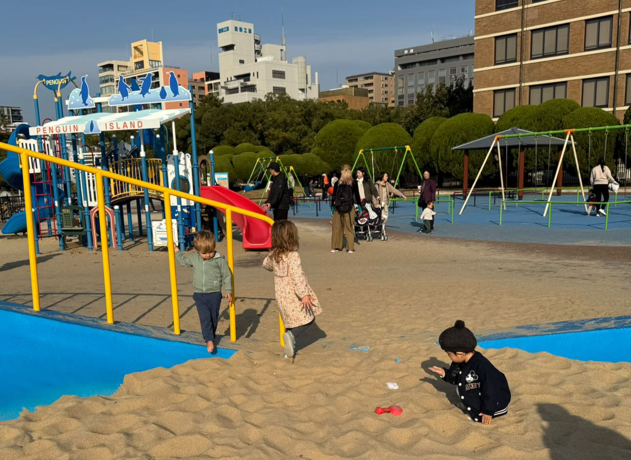 06BB6F60-90C1-4BA1-9092-BA9BBFD919E4