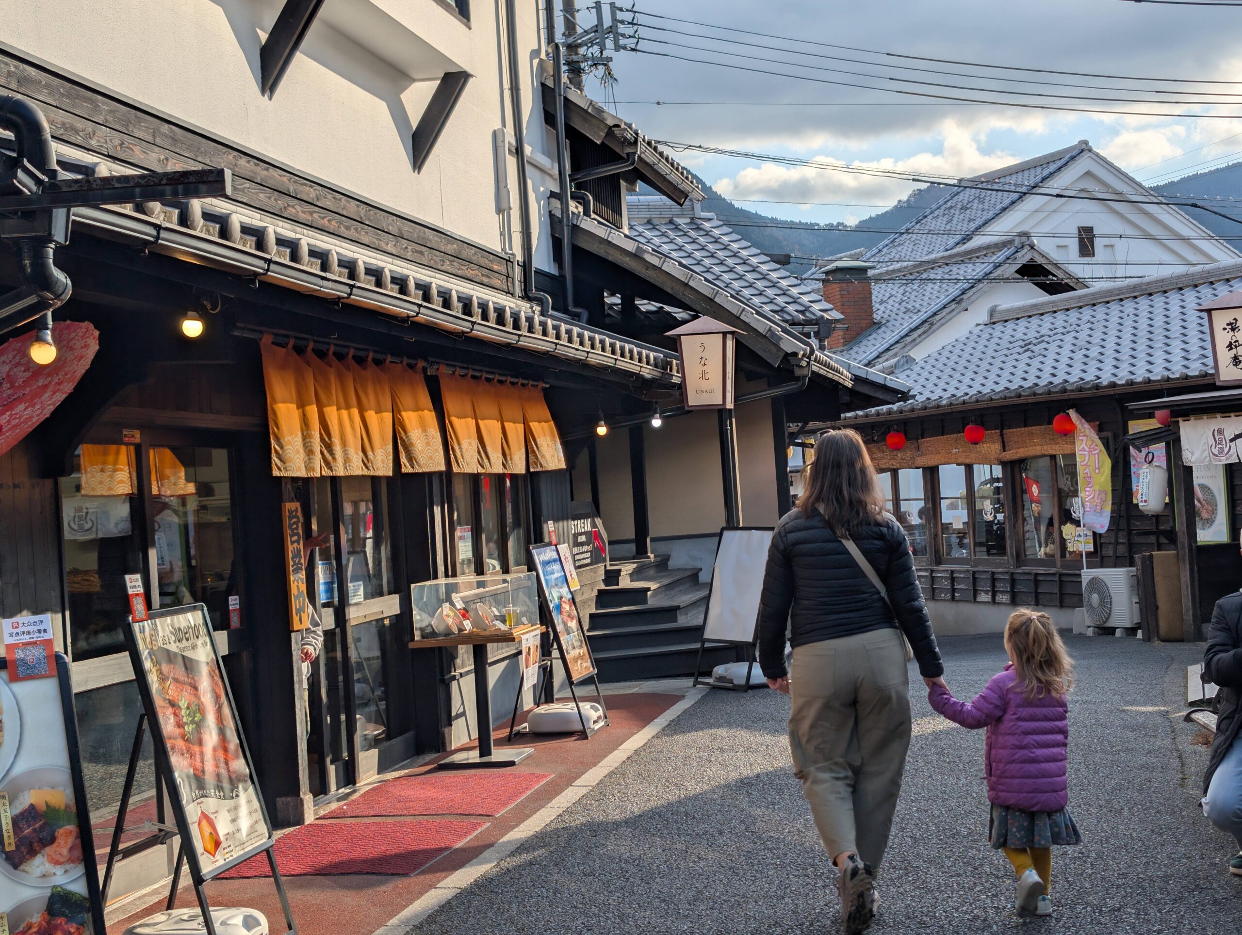 PXL_20251207_060752500.RAW-01.COVER